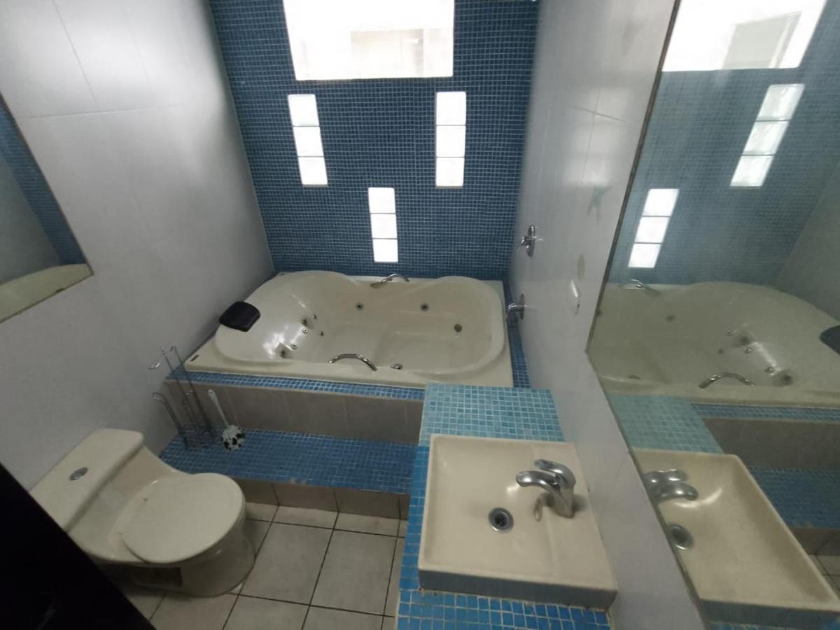 Hostal Los Heroes Antiguo Cuscatlán المظهر الخارجي الصورة